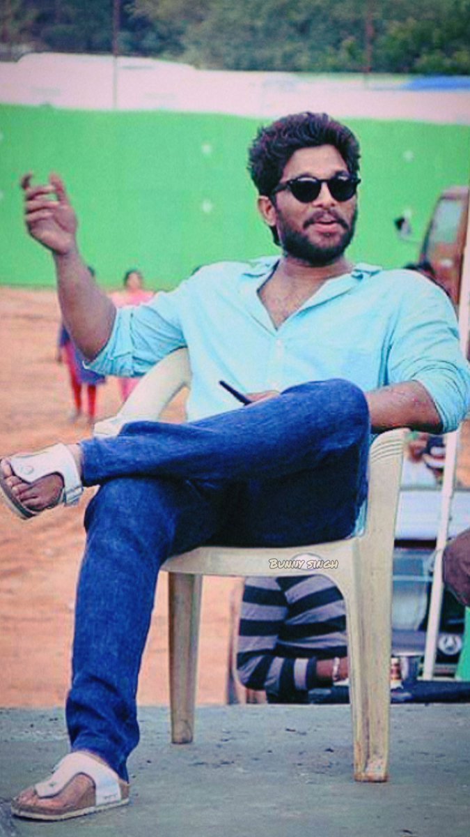 bunnysingh45's tweet photo. Old pic lite edit
@alluarjun mass look 🔥🔥
#ggnr @aryasukku https://t.co/3rusUSpyBw