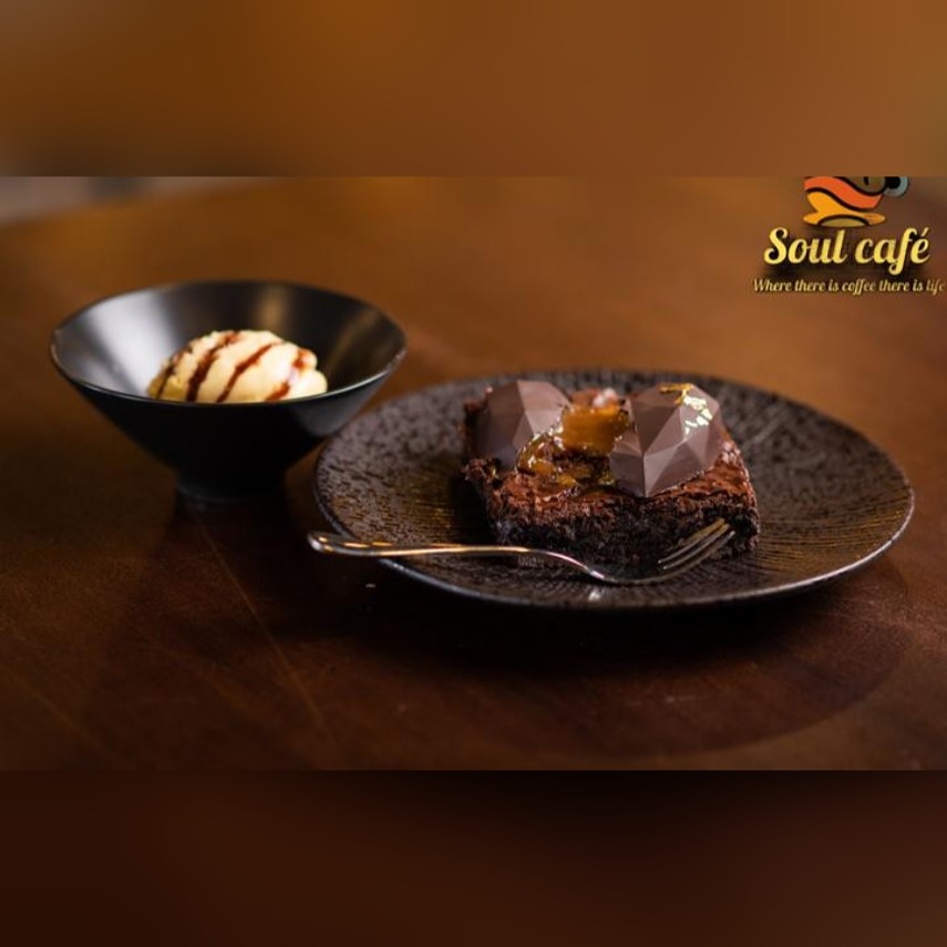 soulcafesudan's tweet photo. take the chance and invite
your sister to chocolate cake🍰
and show your love and care💙
mention her 🌸
Location: Khartoum,aljazar street
Phone number:249999992040
#soul_cafe
#new_way https://t.co/fUdeTHiv8h