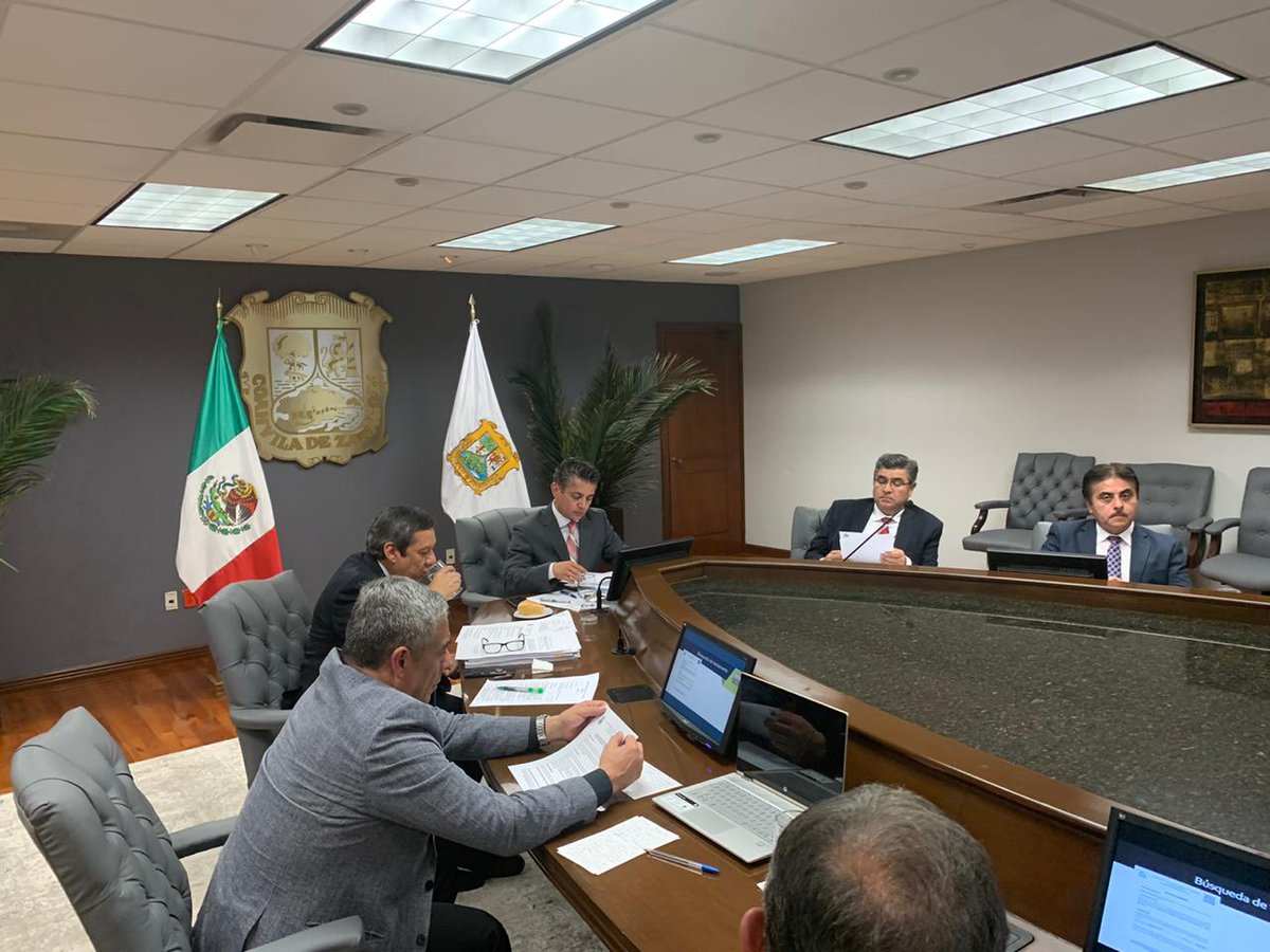 coahuilaenlinea's tweet photo. #Coahuila El @IRYC_Coah, como parte de las tareas de socialización del proyecto de modernización, sostuvo una reunión de trabajo con los integrantes del Consejo de la Judicatura Estatal. https://t.co/ed6Mh0BqM3