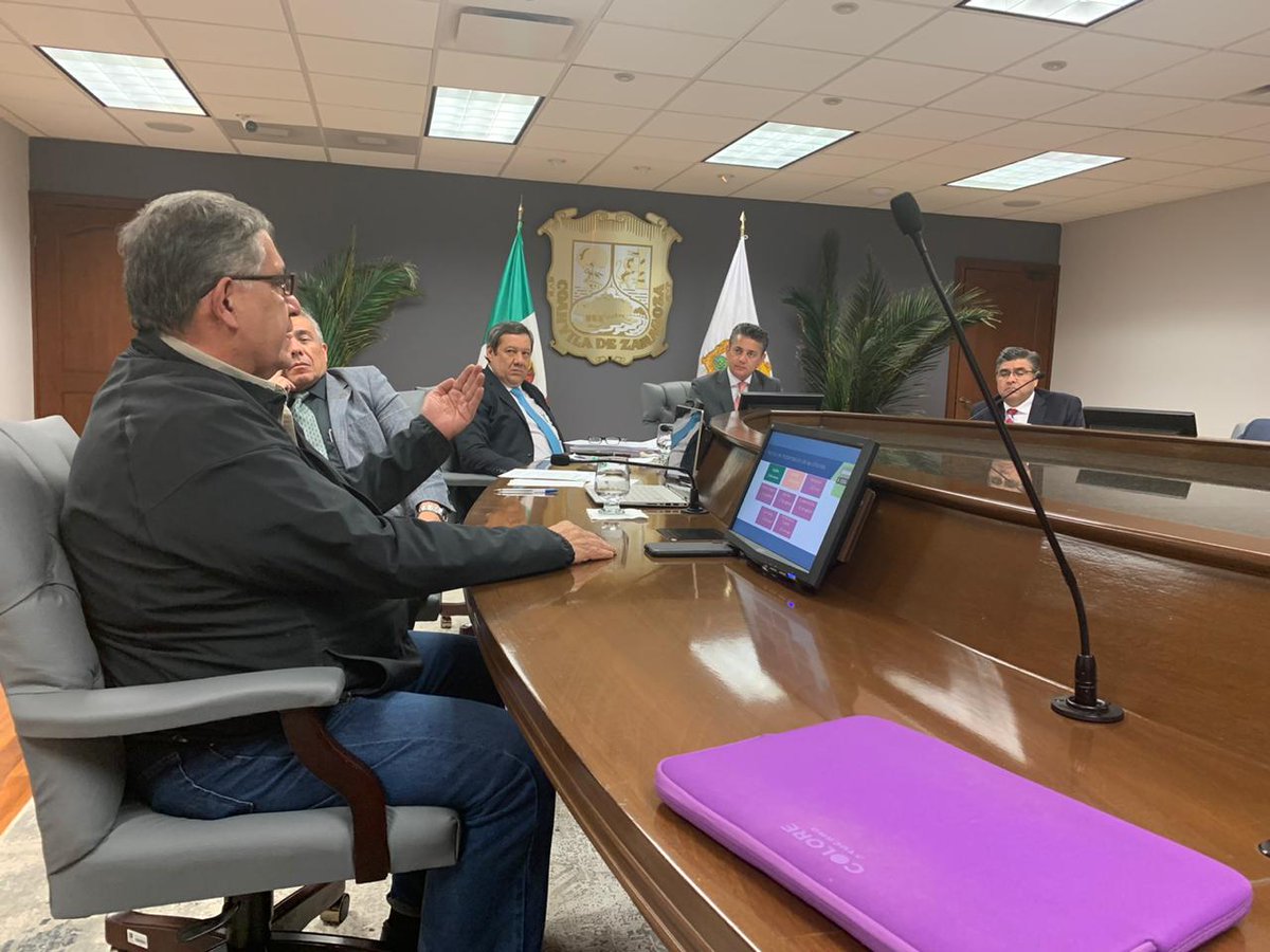 coahuilaenlinea's tweet photo. #Coahuila El @IRYC_Coah, como parte de las tareas de socialización del proyecto de modernización, sostuvo una reunión de trabajo con los integrantes del Consejo de la Judicatura Estatal. https://t.co/ed6Mh0BqM3