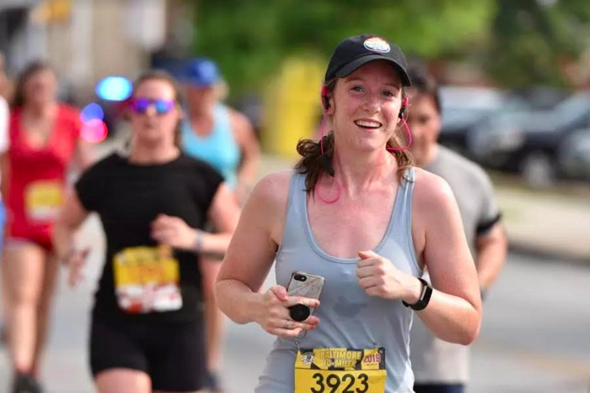 BostonDotCom's tweet photo. Megan Healy is running for her father and her elementary school students. Read her #whyimrunningboston story. https://t.co/VFd3LT4qCe https://t.co/Acb3fJDFwp