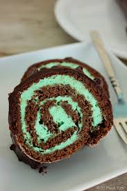 ghmentor's tweet photo. Offered everyday till #StPatricksDay Get your #Irish on! #Reuben #IrishSodaBread #ChocolateMintRoll #ShamrockShapedFrostedSugarCookies https://t.co/9ZB1Wwq0Ro