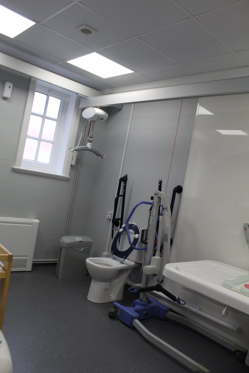 MenphysUK's tweet photo. The hoist is in!!!!
One step closer to a completed Changing Place at the
@MenphysUK hub.
#Charity #Leicester #MoreThanADiagnosis #50YearsofMenphys https://t.co/pt3Y1JZzeg