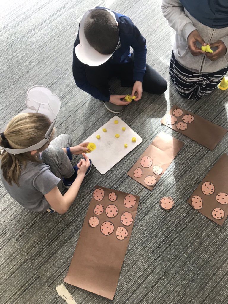 MissConley_761's tweet photo. 4C bakery was open for business today! Students had great conversations about how to make even boxes of cookies and how many scoops of dough can fit on an oven tray! #realworld #mckinleystrong https://t.co/wV5A4ez1yl