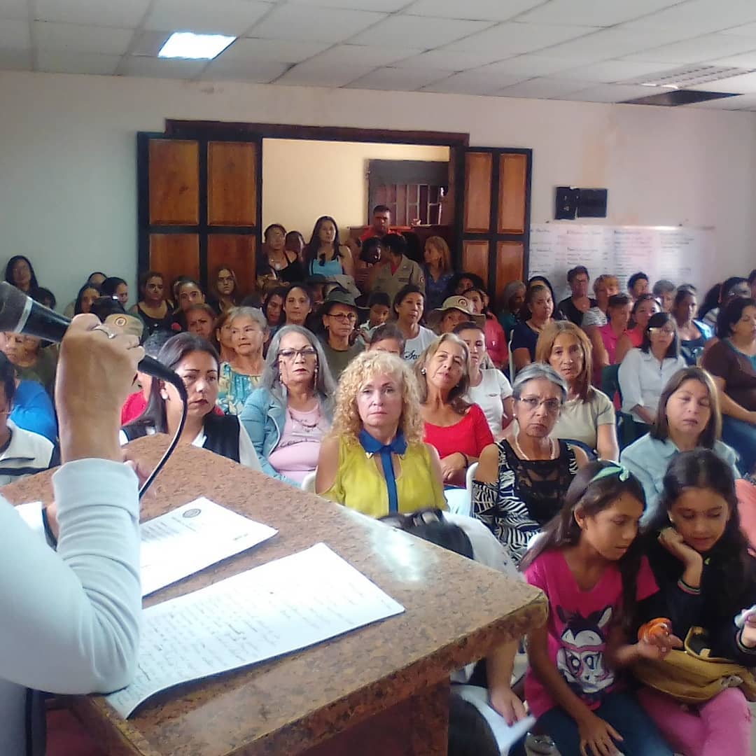 GobCardenas's tweet photo. Con Sesión Especial el Concejo Municipal de Cárdenas y la Alcaldía, celebran el Día Internacional de La Mujer, rindiendo honor al invaluable trabajo que realizan en pro del país y al papel fundamental que juegan dentro del proceso revolucionario.
@richardg2018 https://t.co/qOj8h1LGEj