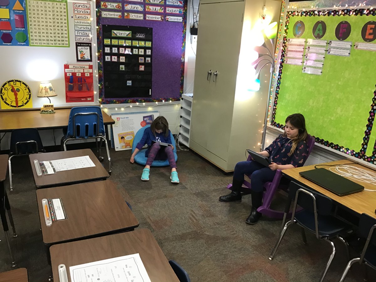 mandanschools's tweet photo. Cozy and coding in Mrs. Oster's First Grade Class at Roosevelt Elementary School. #MandanHourofCode #HourOfCode https://t.co/yjvz5W3tbD
