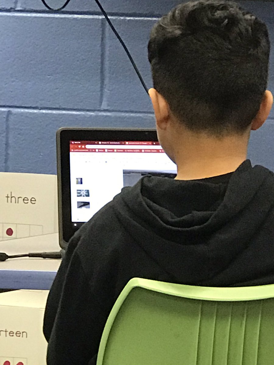 vandesampel77's tweet image. #collaboration #twolanguages #geometry #math @googleslides preparing a presentation of Geometry in the Real world with #selfies @HanoverHuskies #innovate54 #togetherISbetter #WeAre54