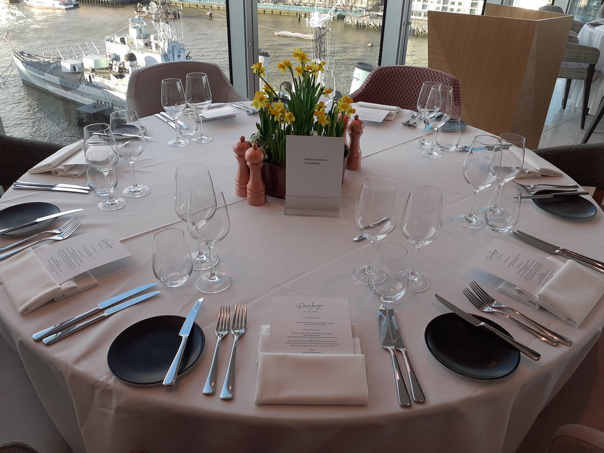 Ivan K 💜💙 tweet media