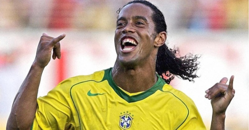 SBTonline's tweet photo. Times de detentos disputam Ronaldinho Gaúcho para torneio interno de presídio https://t.co/5K3Bi9YiOn https://t.co/DPNgh8p5qC
