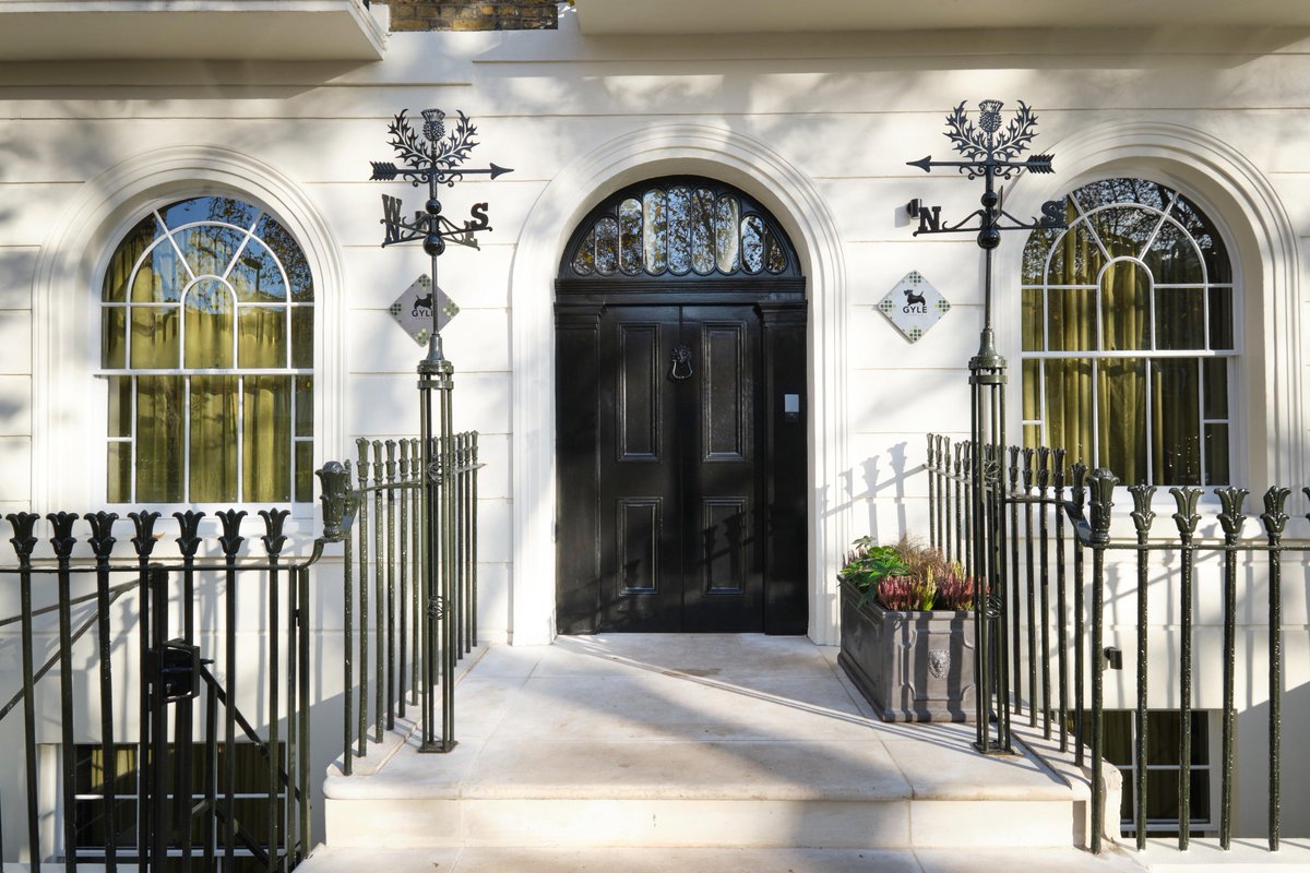 ST_TravelMag's tweet image. What's the best travel tip you've ever been given?
Tweet it to us using #YourTips, and you could win a stay in London - including breakfast and dinner - at brand new Kings Cross townhouse The Gyle thegyle.co.uk 
[T&amp;amp;Cs apply - see magazine]