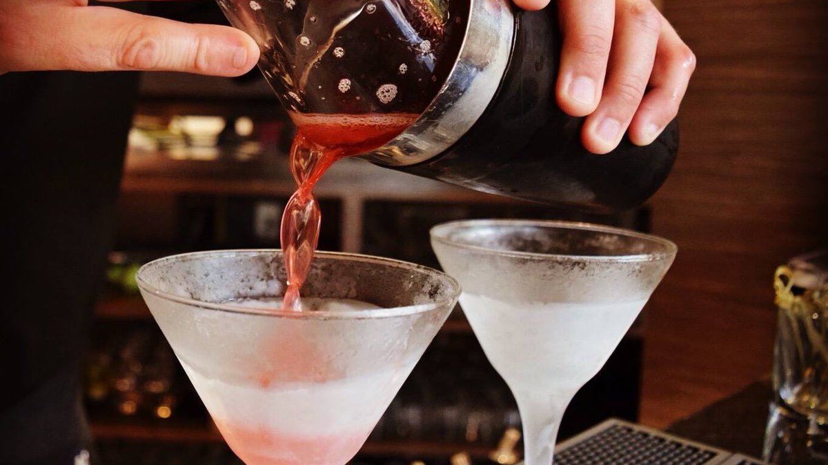 Calling all ladies! It's your night here at Beau's on the River! Martinis and special drinks off our cocktail menu are half off from 6:30 pm-9:30 pm. 
#ladiesnight #beausontheriver
