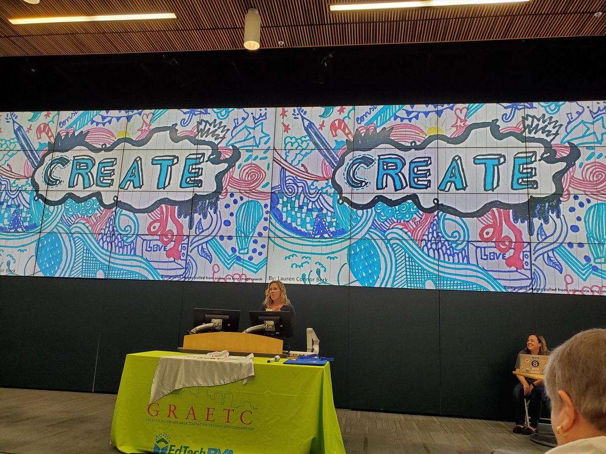 KariKuebler2's tweet image. @LaurenBerk rocks #studentcreativity with 2nd grade Ss using @WeVideo #greenscreen authoring scripts learning about extreme weather #edtechRVA2020 #demoslam