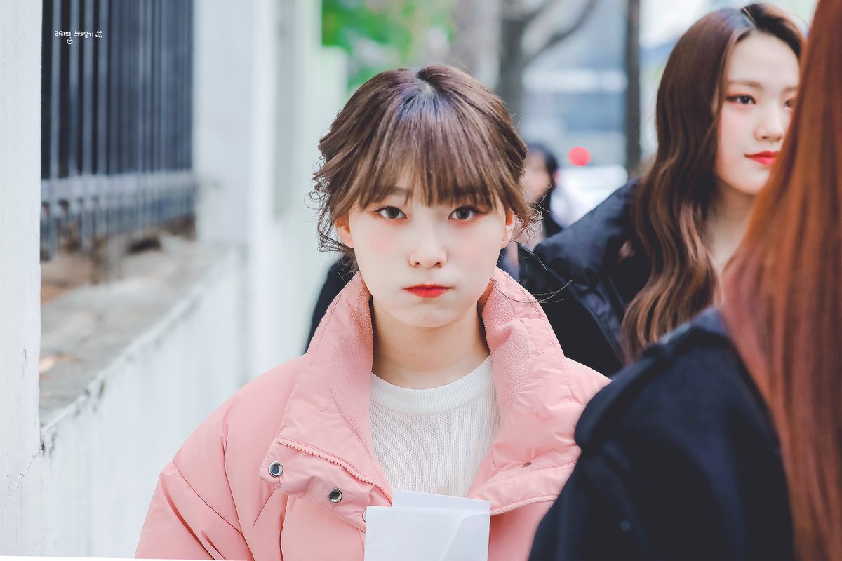 20000809_Lara's tweet photo. 200221 뮤직뱅크

네가 있으니까 

#드림노트 #라라 #DREAMNOTE #LARA
@iMe_Dreamnote https://t.co/N1bCgvV4AG