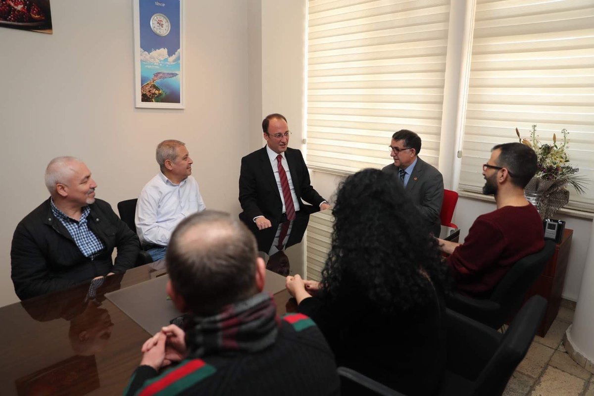 Pamukkale Belediye Başkanı Avni Örki, Denizli Gazeteciler Cemiyeti Başkanı Muhammet Karaçay ve yönetimini ziyaret etti. Nazik ziyaretleri için teşekkür ederiz.
