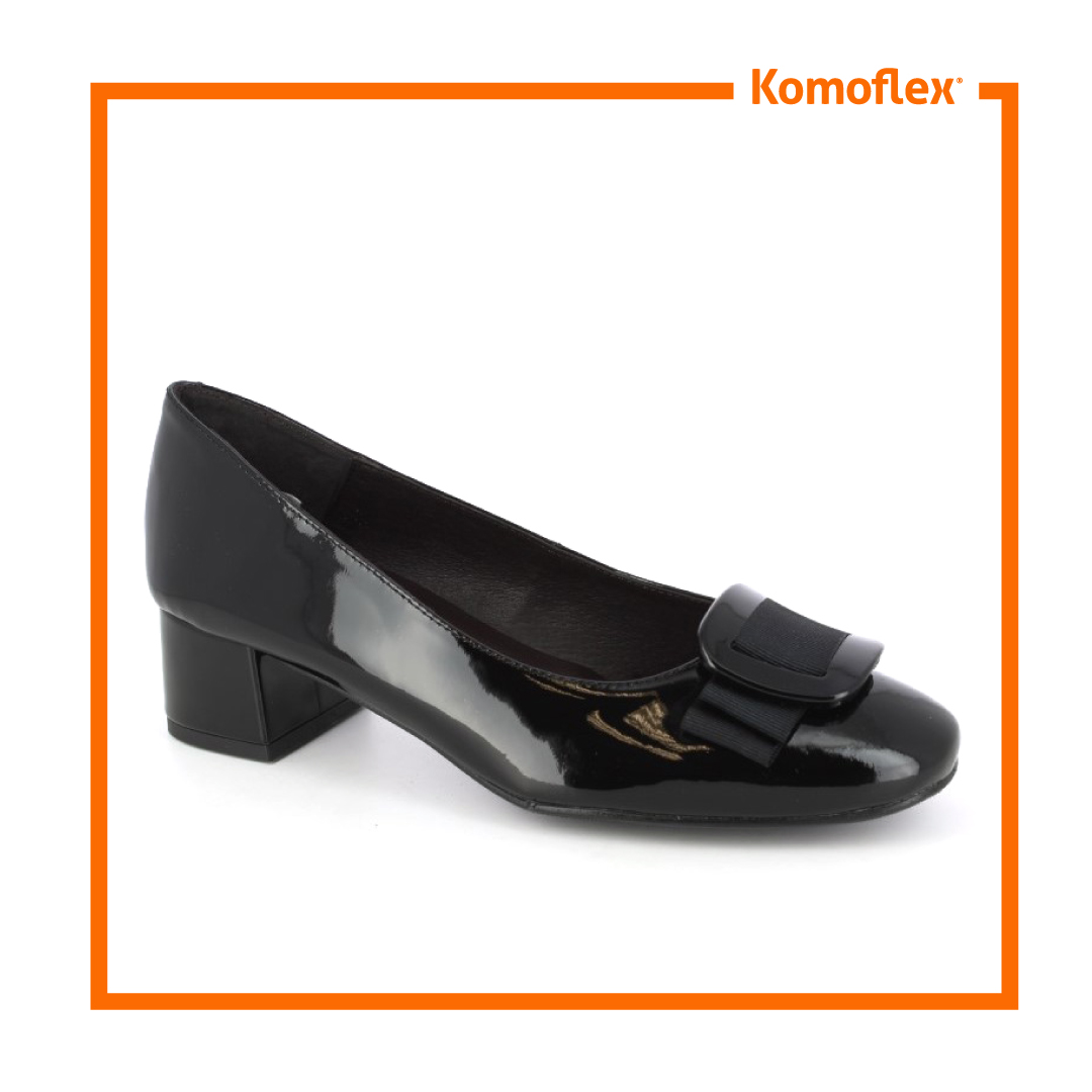 komoflex's tweet photo. Dentro de poco comenzará la temporada de bautizos y comuniones ¡y qué mejor para ello que estos tacones de Kroc, disponibles en Komoflex! ¡ahora rebajados un 50%! 🧡

https://t.co/hcYMH1hxiD

#Komoflex #MadeinSpain #Calzado #Comodo #Rebajas https://t.co/3FkCNrb4uU