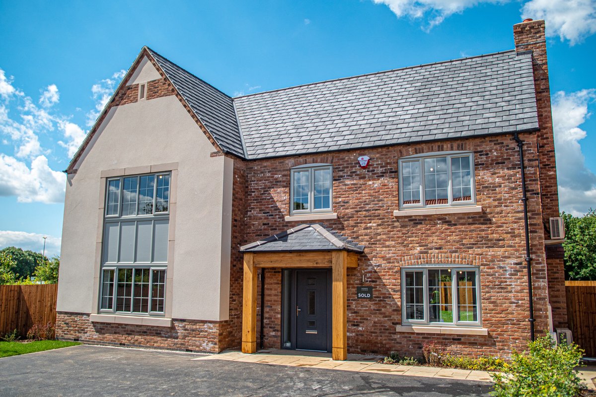 homesbystirlin's tweet image. The Wickenby is our last available 5 bedroom home on Lodge Lane in Nettleham! 🏡

Now reduced by £10,000! 💸

Want to have a look around one of our Wickenby homes? Watch the virtual tour here 👉 bit.ly/2Xyj2Dr

#5bed #familyhome #newhouse