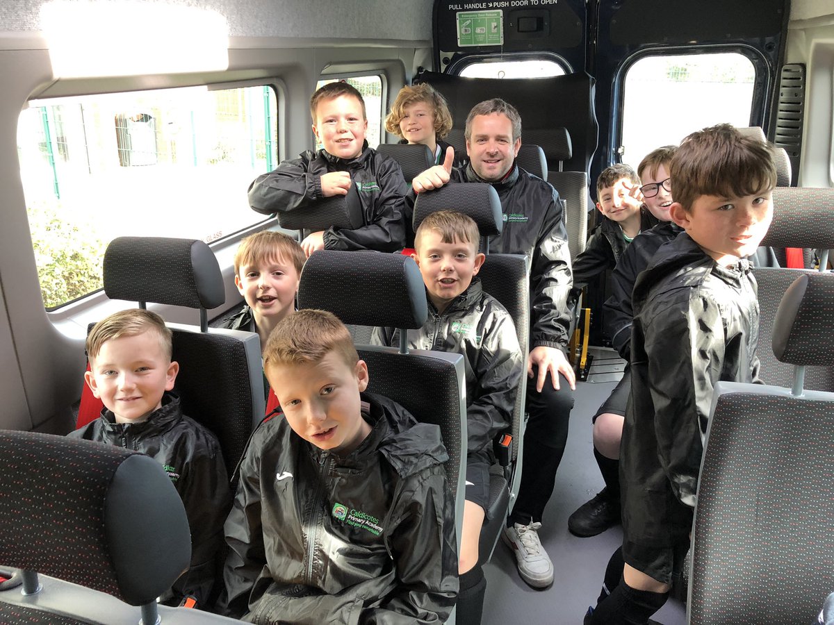 CaldiPrimary's tweet photo. Arrived at the small schools tournament in Newcastle just in time for lunch; energy for the matches! #pushourlimits @AETAcademies @MbroCouncil @Tees_Issues β½οΈππππ»ππ»π§€ https://t.co/lDnC1ZIdjj
