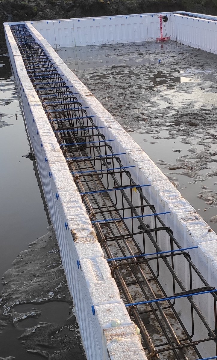 WarmesBV's tweet photo. Via Raab Karcher heeft Warmes bv voor het eerst gewerkt met de Superkist, een nieuw systeem voor het inschalen van fundatiebalken. Of het beviel? Je leest het hier: https://t.co/d6jijm4O3i 
#Superkist #Warmes #Lattrop #Oldenzaal #raabkarcher #dehooppekso @RKB_Oldenzaal https://t.co/9o8p6QZqyJ