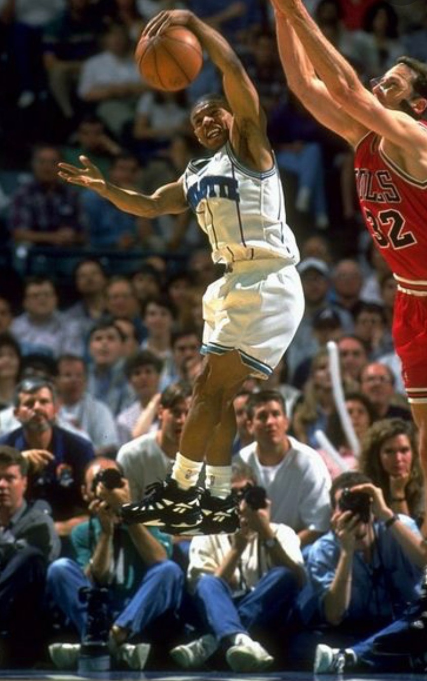 tyrone muggsy bogues dunk
