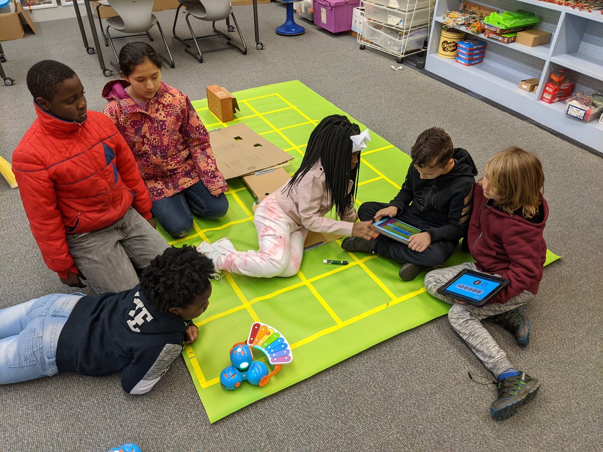 Morning coding club = collaborative music making
<a href="/WonderWorkshop/">Wonder Workshop</a> #noplacelikejones #TheACSWay