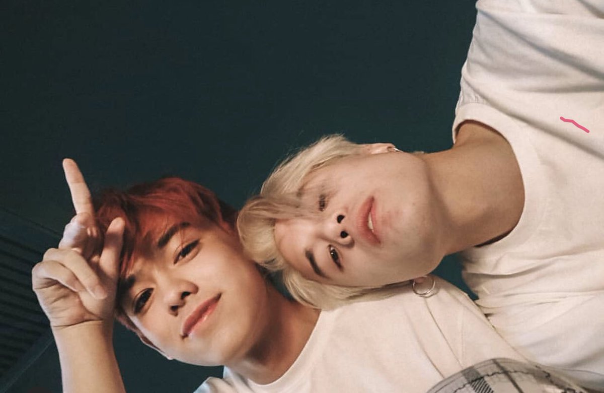 magazine__e's tweet photo. @aprxllllll @ksmxjmj https://t.co/tM2OvxY0lK