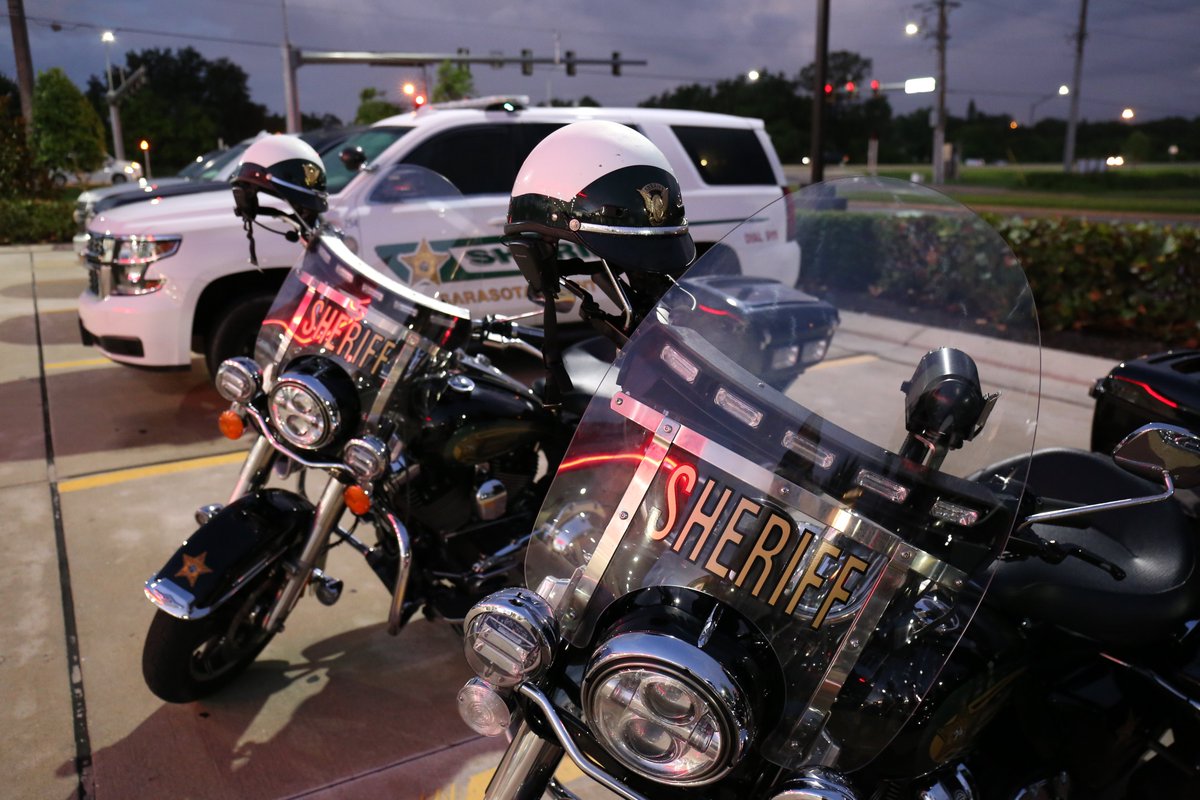 SarasotaSheriff's tweet photo. To keep the roads safe for tourists & residents, SCSO is joining law enforcement agencies across FL for Operation Dry Streets, a statewide DUI enforcement initiative from March 13 to March 15: https://t.co/hXdhqRkSBD
#DriveSober #DryStreets #SafeRoads #SpringBreak https://t.co/TnNSngDfx4