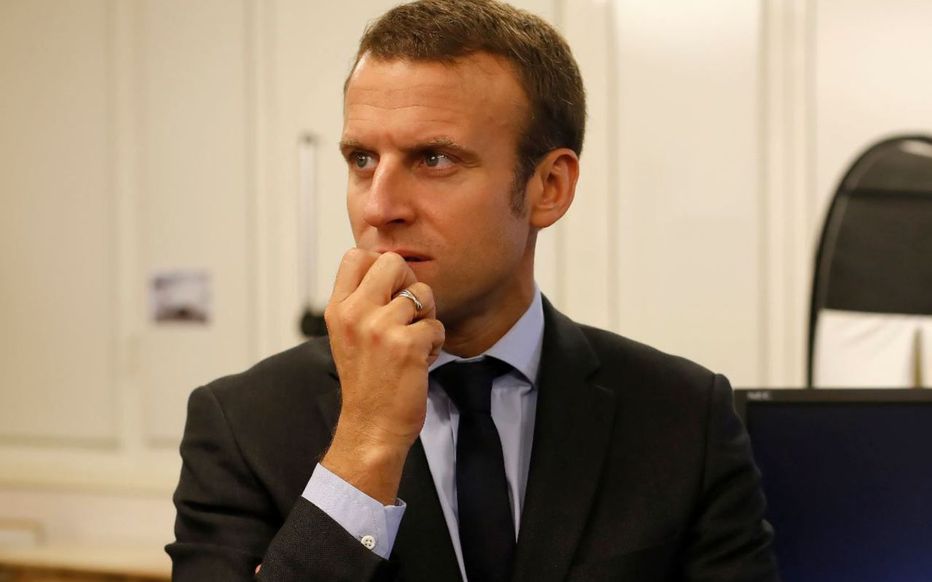 le_Parisien's tweet photo. Emmanuel Macron prendra officiellement la parole pour la première fois depuis la crise liée au #coronavirus jeudi à 20 heures > https://t.co/2ZeERGowzA https://t.co/KrSIwOeDQT