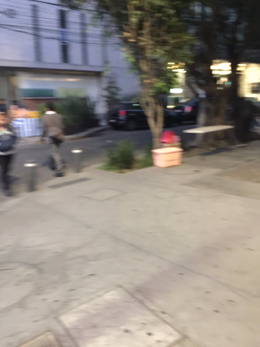 veciniux tweet media