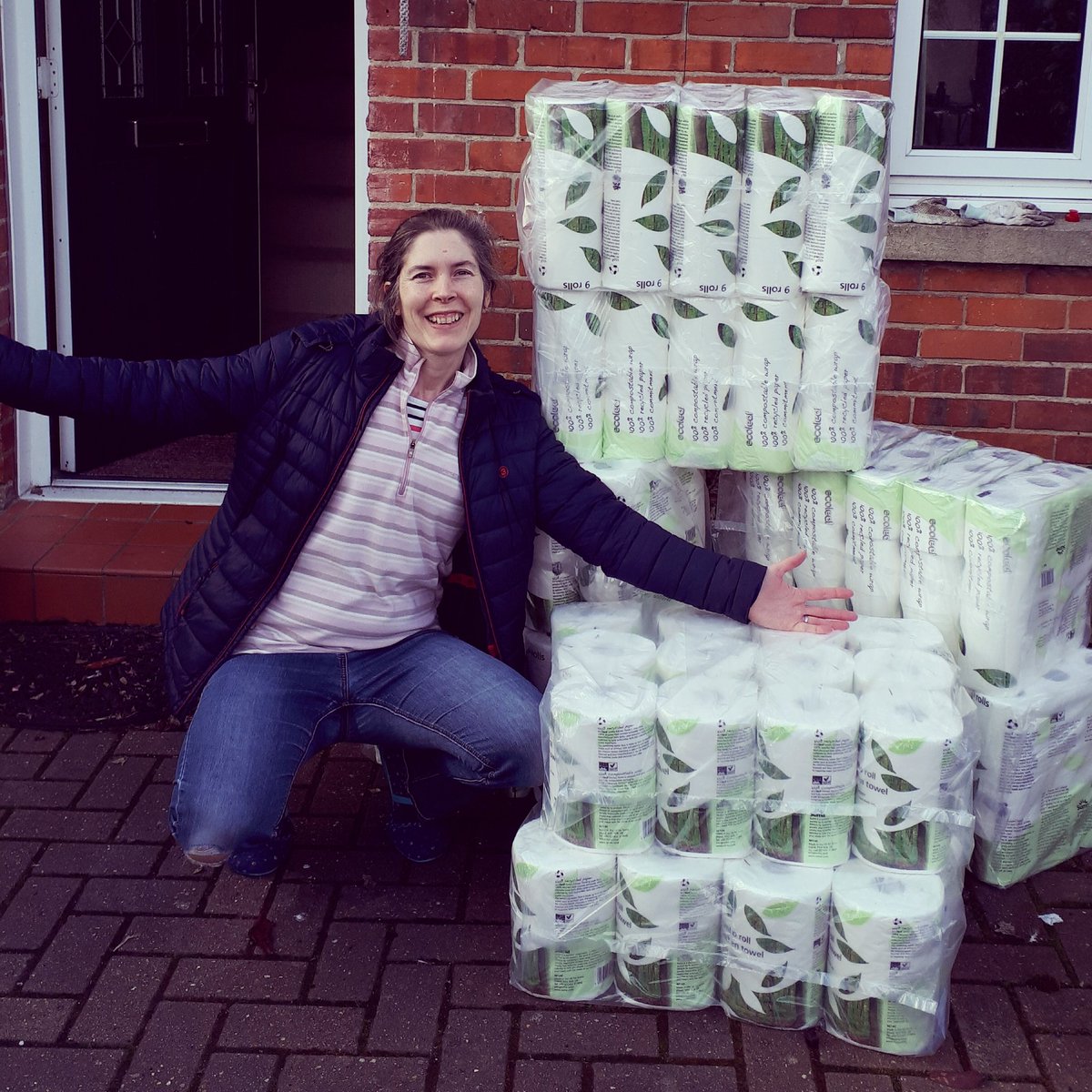 Phew our 9 packs of toilet roll and kitchen roll are back on stock for you to buy.😊
Today we are open 4-7pm
Friday at St Mary's church Thatcham  10-12:30
#toiletroll #recycledpaper