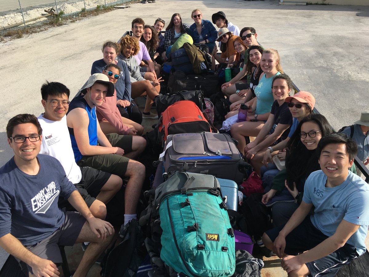 EmoryOxford's tweet photo. #EmoryOxford and @EmoryCollege students are visiting the Gerace Research Center in the Bahamas over spring break. Students get the opportunity to make direct comparisons between the past and present by examining ancient rock outcrops and modern beach and coral reef environments. https://t.co/3q3viayYLL