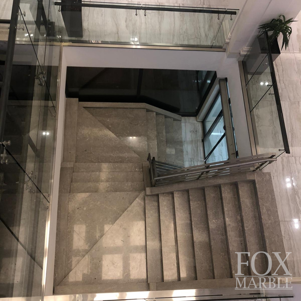 FoxMarblePLC's tweet photo. A striking Illirico Selene staircase installed in the Royal Prishtina Mall in Kosovo supplied by #FoxMarble
#illiricoselene
#Marble
#NaturalStone https://t.co/AZoNU0rtQD