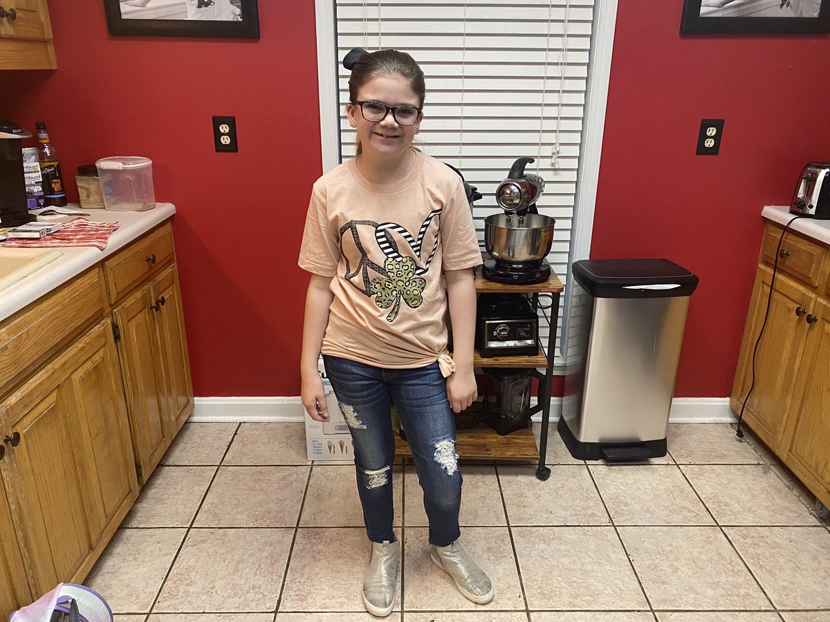 sweetpunkyy's tweet photo. My “big girl” jeans... #sweetpunkyy https://t.co/ZaRgfoKH4o