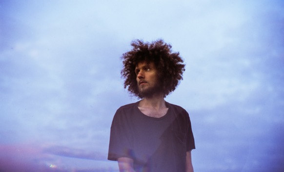 CLASH (@clashmagazine) on Twitter photo Absolutely sublime. <a href="/benjamingordn/">Benjamin Gordon</a> beguiles in this 'Take Me Home' live session - soulful vocals, complete with a 30 strong gospel choir...
clashmusic.com/news/benjamin-… Absolutely sublime. <a href="/benjamingordn/">Benjamin Gordon</a> beguiles in this 'Take Me Home' live session - soulful vocals, complete with a 30 strong gospel choir...
clashmusic.com/news/benjamin-…