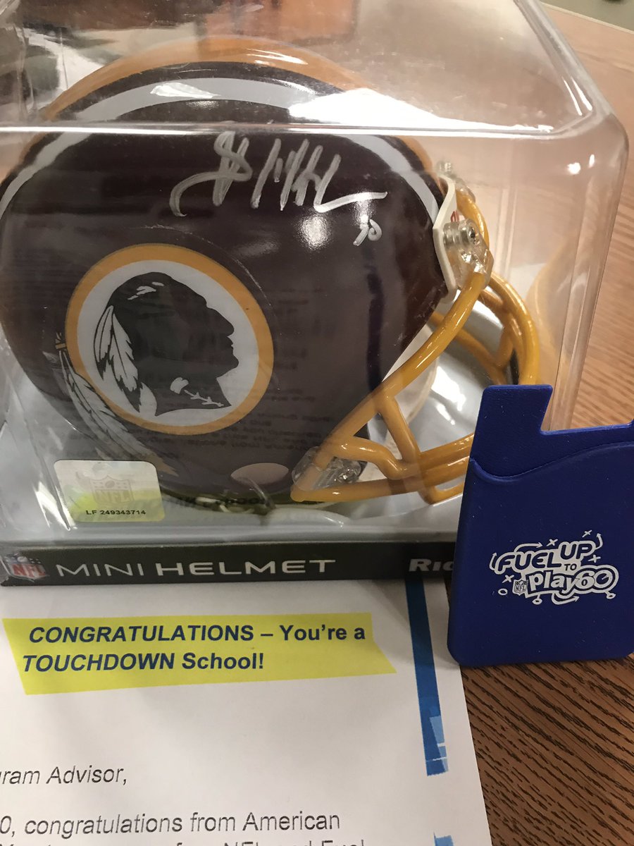 Excited to announce that we are a @FUTP60 Touchdown School! Many thanks to @Lovettsvillepe for the inspiration and guidance and @FUTP60 for the inspiring incentives to keep our high school students on a path of wellness! #fuelgreatness #touchdown #success #wellness