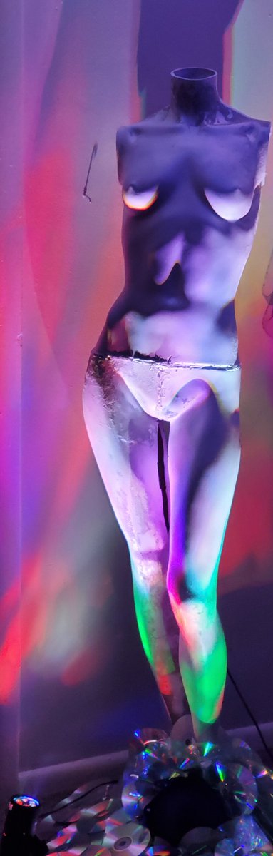 EDMat40plus's tweet image. In just 10 short days Rondell Adams &amp;amp; Robert Armani invade Indianapolis and takeover the stage at Healer.

The doors open at 9pm, admission is $10, and this is an all ages event.

#microRAVE #univeralvibe #indy #indianapolis #underground #techno