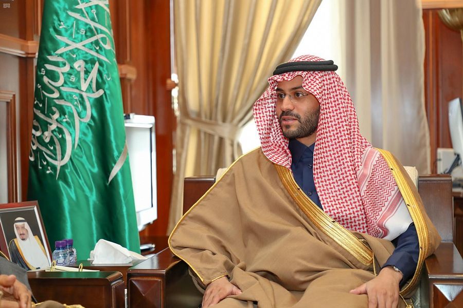 SPAregions's tweet photo. سمو نائب أمير حائل يُكرم المعلم "الهويشل" لحصوله على جائزة الشيخ حمدان بن راشد.
https://t.co/lXJ3XeMp4M
#واس_عام https://t.co/Ck7cA0AJTf