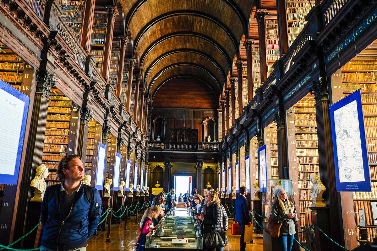 guideirlande's tweet photo. Coronavirus : le Trinity College de Dublin ferme ses portes
Les visites sont suspendues pour la vieille bibliothèque et le Book of Kells
https://t.co/qvWiXRt6Ea

#coronavirus #COVID19 #irlande #Dublin #TrinityCollege https://t.co/XJ9qcv4et6