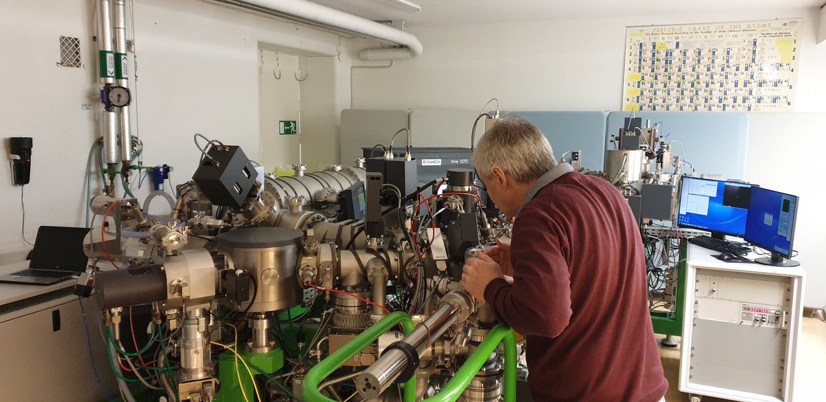 HelenaFilipsson's tweet image. Using exciting machines! At Swedish Natural History museum using their SIMS to analyse forams from St Barbara basin. #forams  #gettingdata @LundGeology