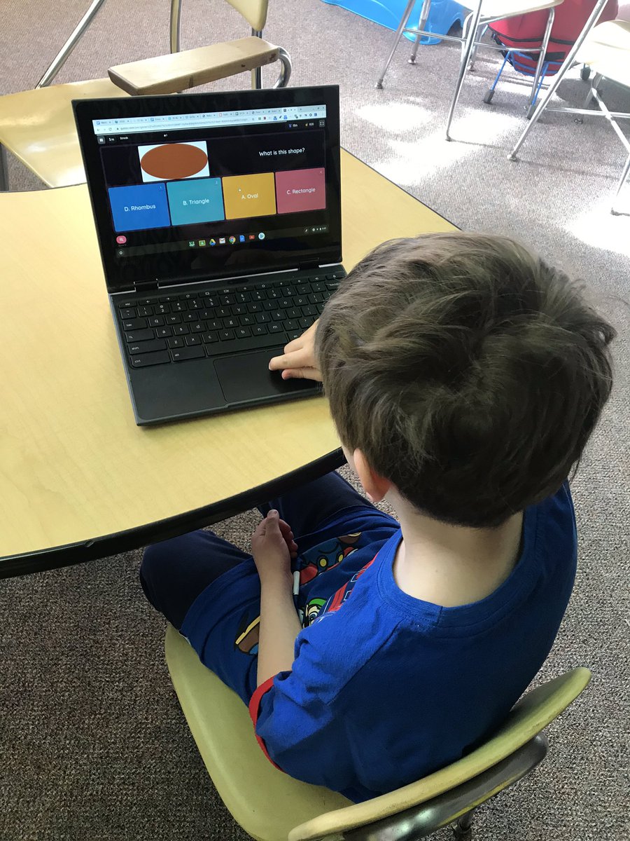 erynbonacci's tweet photo. Practicing shape recognition! #quizizz #UDBestDay #marchmadness #theateam https://t.co/CuoirwY3F6