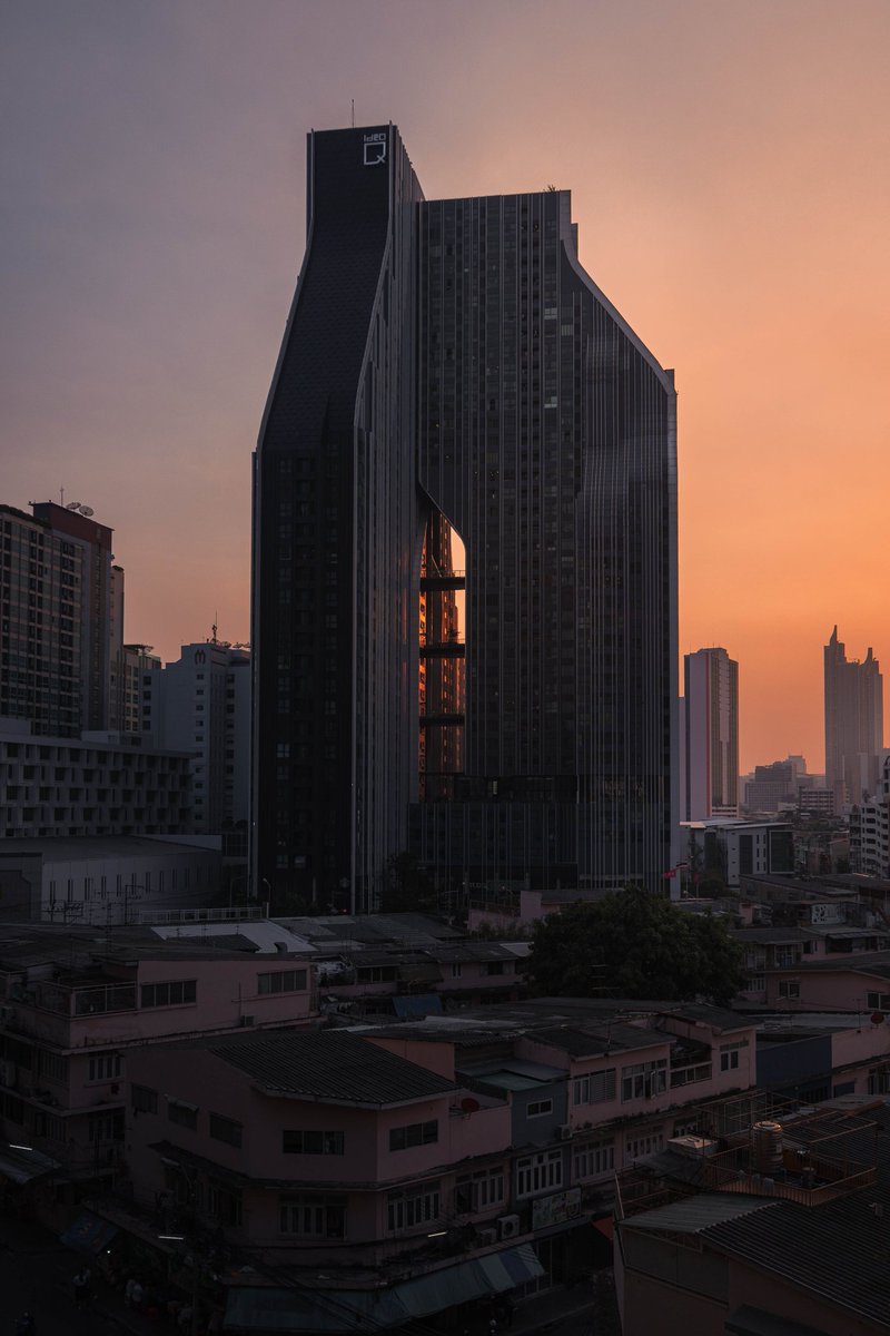 necrosiz_bank's tweet photo. เป็นตึกหนึ่งที่เราชอบรูปทรงมากๆ https://t.co/UQ4KLVGLKn