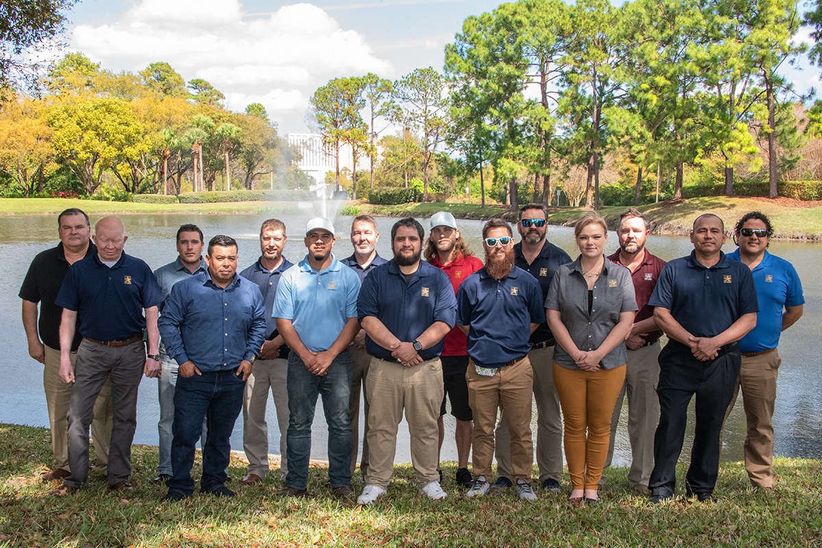 KLHOrl's tweet photo. Our account managers play a vital role in the success of each of our U.S. Lawns territories. We wrapped up a 2 day account manager bootcamp last week designed to empower &amp; equip attendees to be the best in our industry. #training #accountmanagers #franchising #StriveForGreatness https://t.co/ryfJIPl7uM