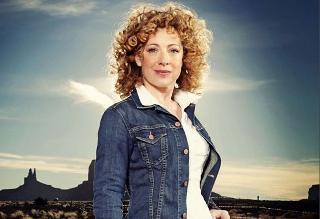 Happy birthday to Alex Kingston aka River Song . 