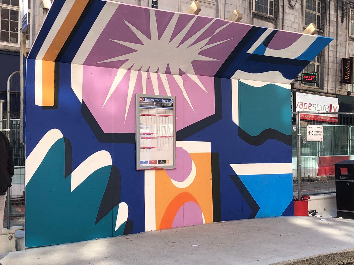 Leeds_City_Ctr's tweet photo. We have worked with the very talented local artist @em_hardaker on the @ConnectingLeeds #headrow project painting one of the temporary bus stops, we think it looks great 🙌🙌 https://t.co/4CoIKCnDQh