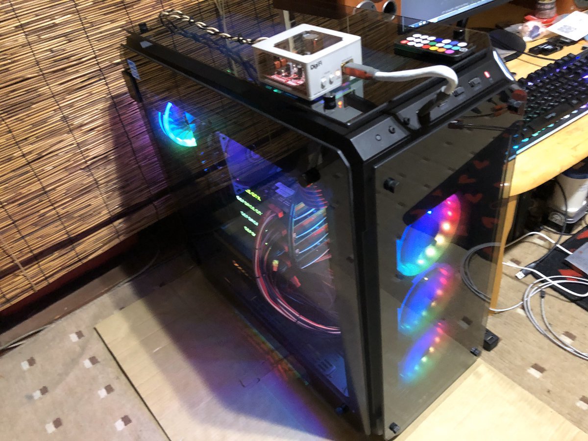 bose777_2000's tweet photo. 腰痛なううううう　30kg超え
#Thermaltake #gigabyte #3770K #GTX780Ti #4WaySLI https://t.co/O5ybhbM6NF