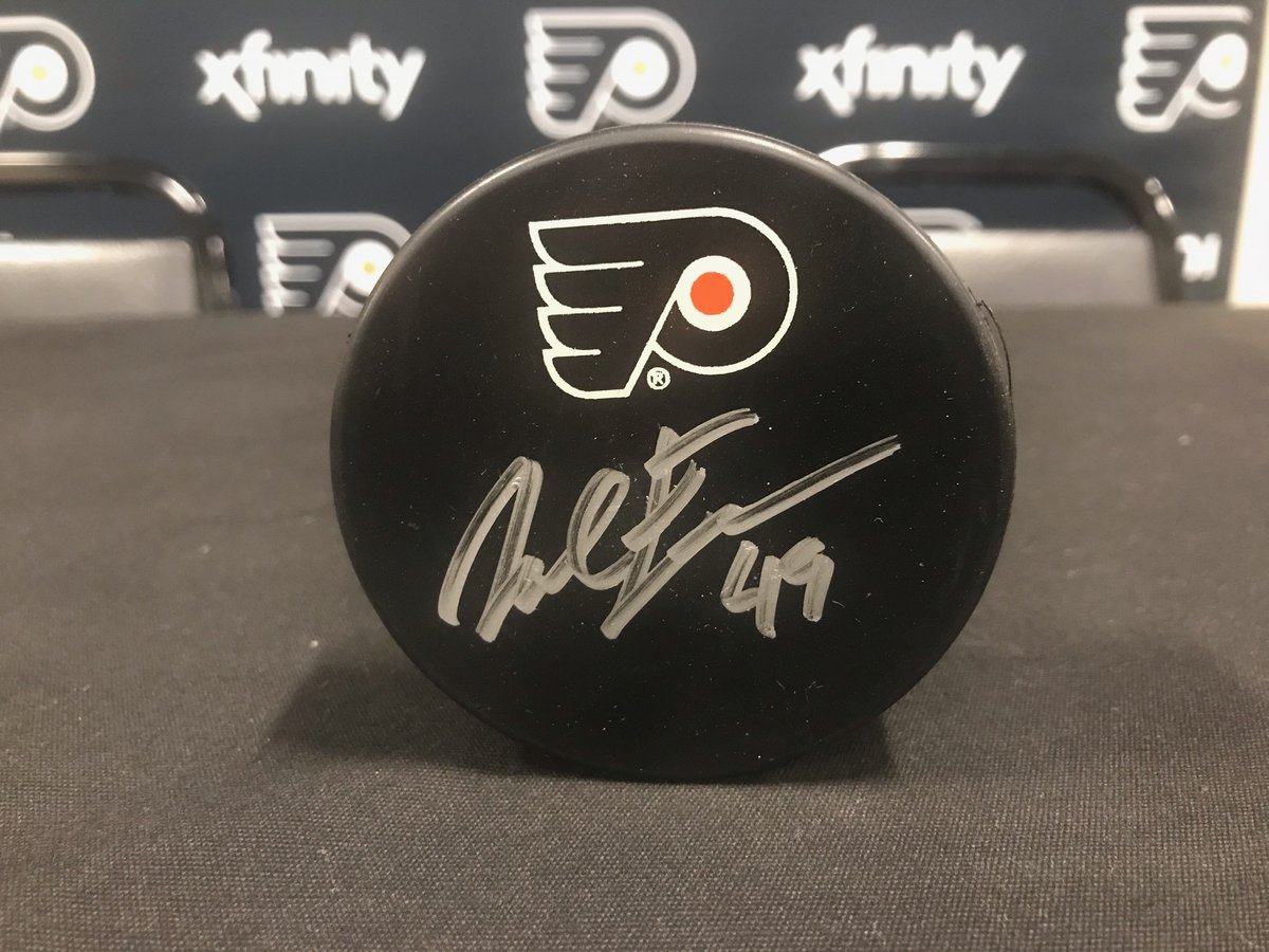 SnowTheGoalie's tweet image. 🚨YOU COULD WIN THIS JOEL FARABEE AUTOGRAPHED PUCK🚨 To be entered to win, retweet this and follow @SnowTheGoalie, @AntSanPhilly, and @JoyOnBroad. We&apos;ll pick a winner next week! #Flyers #NowOrNever