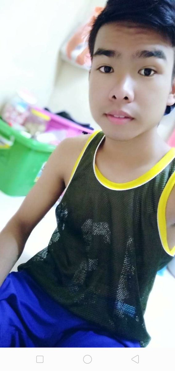 LayWyng's tweet photo. ပ်င္းလို႔ https://t.co/LisHqLmF0b