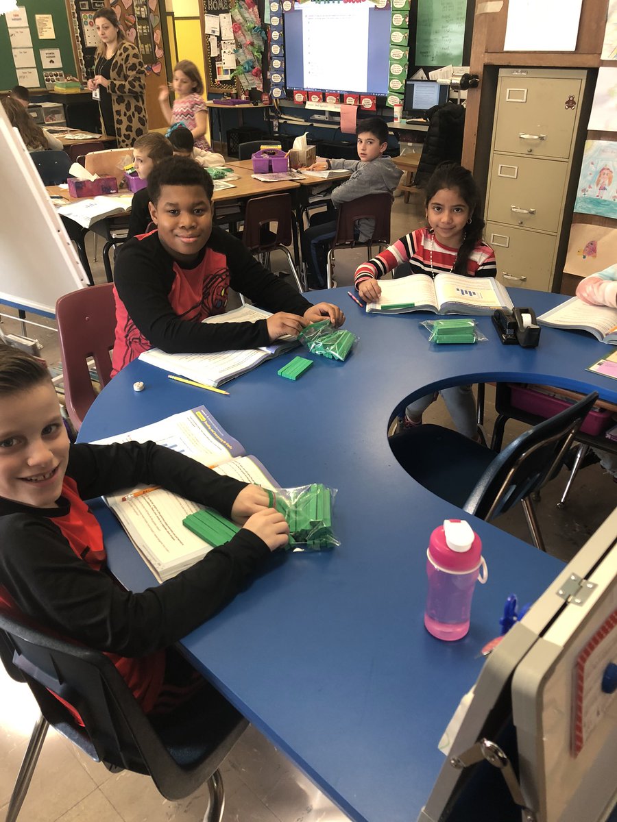 SantapogueWB's tweet image. Reading and Interpreting Bar Graphs👍
#grade3math