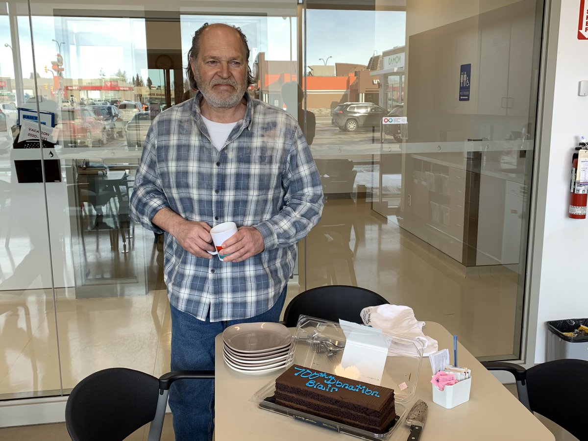 LifelineYXE's tweet photo. Wow 700 donations! We are so thankful for committed donors like Blair who continuously come in to help patients in need.
The cake was great too!!
#JointheLifeline
#CanadasLifeline https://t.co/T1ajWekeLt