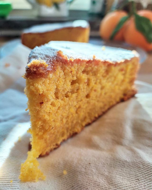 Il tempo vola,se fai ciò che ami.Ora più che mai,avere una o più passioni,rende questo"tempo", più lieve e veloce.Infatti,neanche mi sono accorta,che era già pronta🥰
@assuntapecorelli la tua #tortadizucca e mandorle, è sempre speciale❤️
.
.
.
#dolcid… ift.tt/3aMy5MN