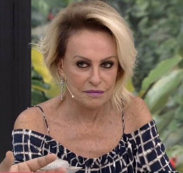LuuzdaDeusa's tweet photo. Vitor Hugo: a
Ana Maria: Porque não peguei um atestado hoje

@MaisVoce https://t.co/vtevq1dv3L
